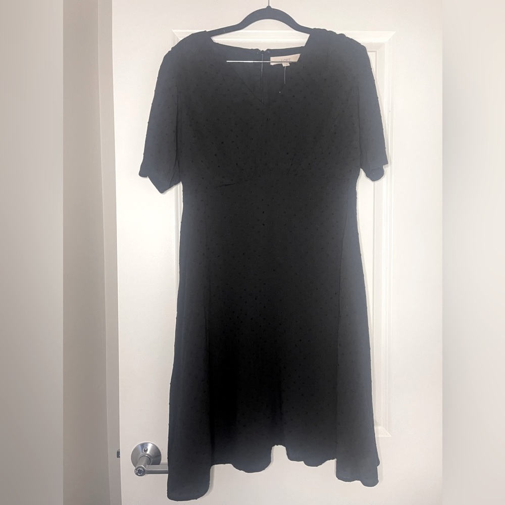 NWT Loft size 4 black Swiss dot midi dress with slight v neck